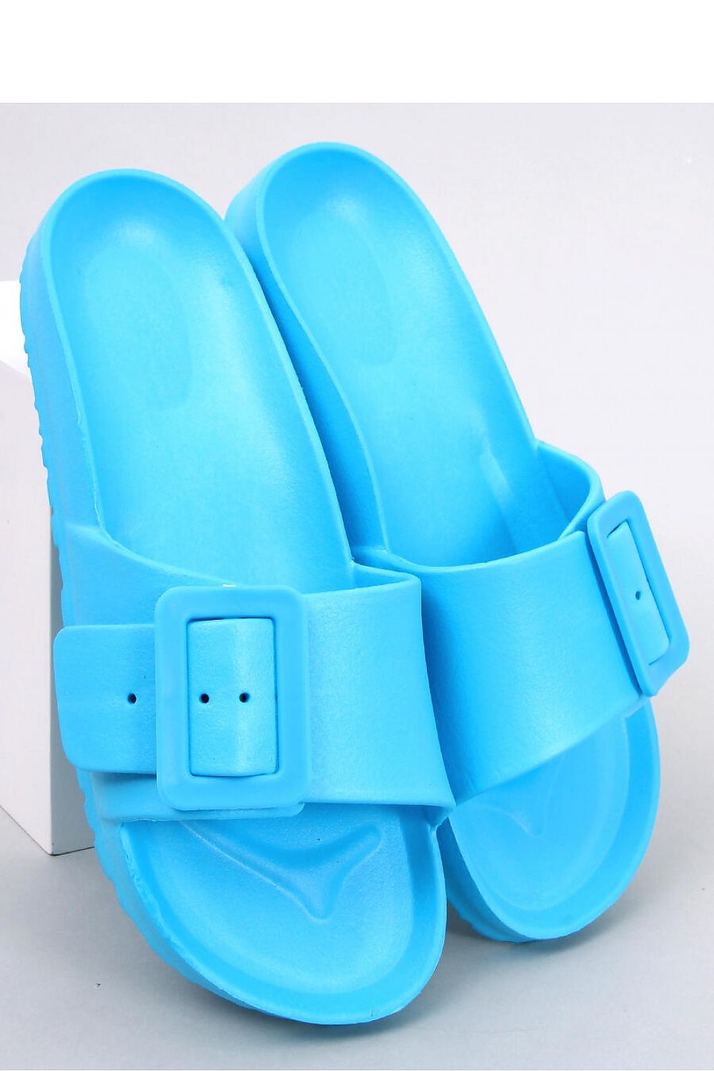 Flip-flops model 180568